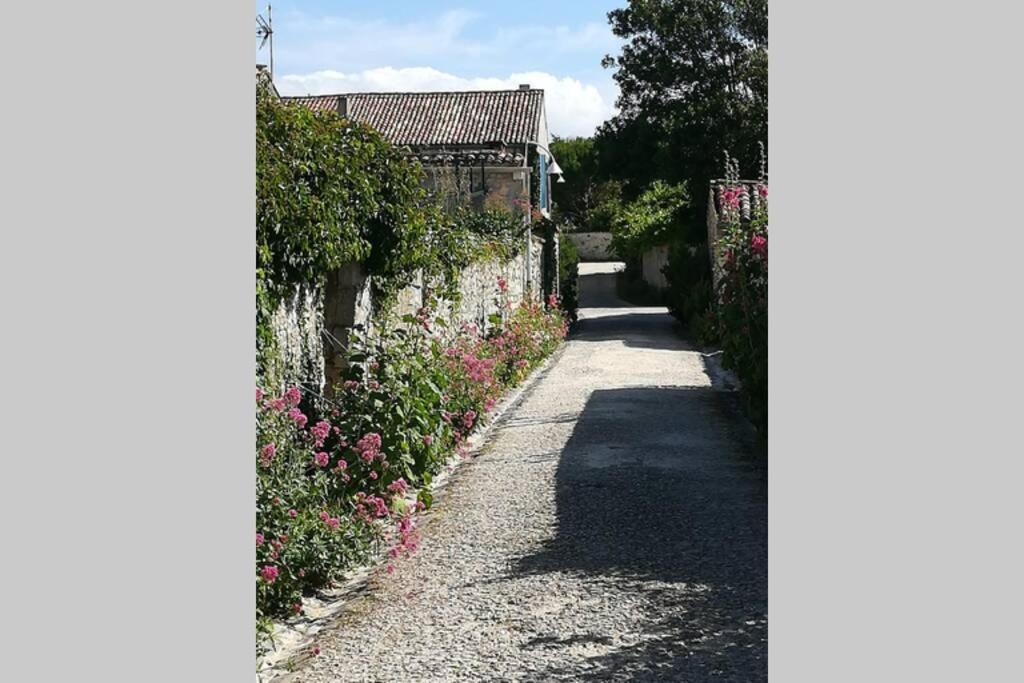 Villa en plein coeur de Talmont, maison connectée à l'esprit rétais Extérieur photo